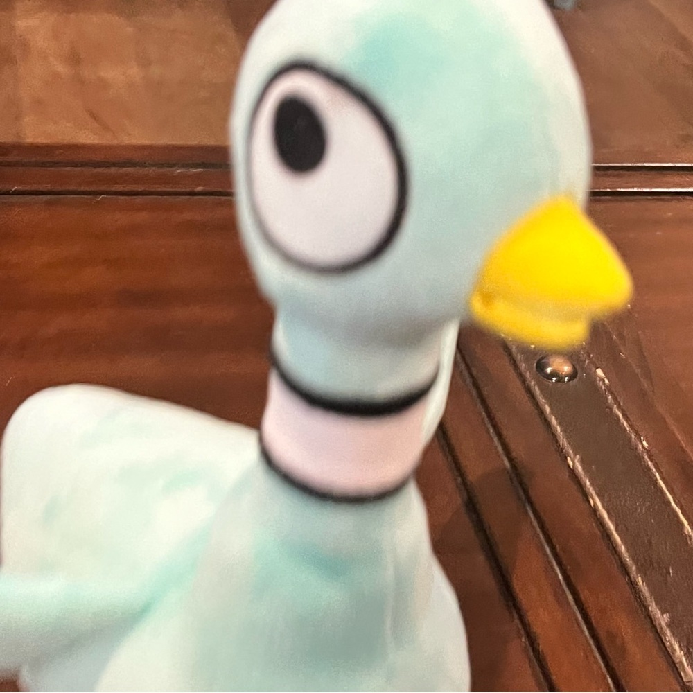 Kohl’s Cares Don’t Let the Pigeon Drive the Bus plush Bird - Picture 2 of 6